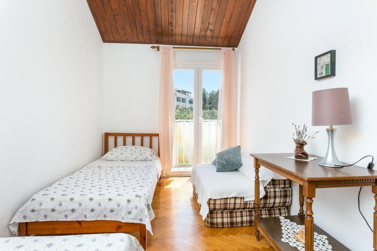 Apartment Mirca 732B Bagian luar foto